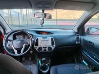 Usata Hyundai i20 78 CV (57 kW) 2010 Rosso Utilitaria