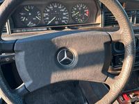 Usata Mercedes 190 118 CV (86 kW) 1990 Bianco Berlina