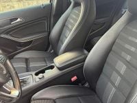 Usata Mercedes GLA180 122 CV (89 kW) 2019 Nero SUV
