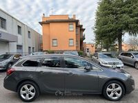 Usata Opel Astra Cosmo 160 CV (117 kW) 2011 Grigio Station wagon