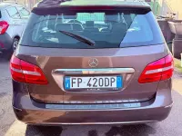 Usata Mercedes B180 Premium 109 CV (80 kW) 2013 Marrone Utilitaria