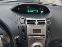 Usata Toyota Yaris Sol 87 CV (63 kW) 2006 Blu/azzurro Berlina