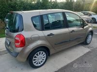 Usata Renault Modus Dynamique 101 CV (74 kW) 2008 Marrone Monovolume
