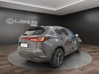 Usata Lexus NX450h+ 309 CV (227 kW) 2023 Sonic grey met SUV