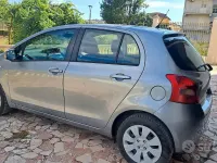 Usata Toyota Yaris 69 CV (50 kW) 2007 Grigio Utilitaria