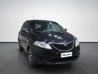 Usata Lancia Ypsilon Silver 69 CV (50 kW) 2018 Nero Utilitaria