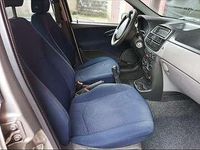 Usata Fiat Punto 86 CV (63 kW) 2002 Argento Utilitaria