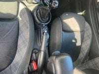 Usata Mini Cooper D Business 116 CV (85 kW) 2015 Grigio Utilitaria