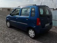 Usata Opel Agila 75 CV (55 kW) 2003 Bluazzurro Monovolume