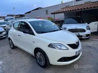 Usata Lancia Ypsilon Silver 69 CV (50 kW) 2011 Bianco Utilitaria