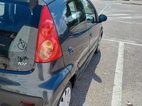 Usata Peugeot 107 68 CV (50 kW) 2010 Grigio Utilitaria