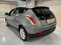 Usata Lancia Delta 120 CV (88 kW) 2010 Grigio Utilitaria