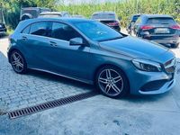 Usata Mercedes A180 109 CV (80 kW) 2017 Marrone Berlina