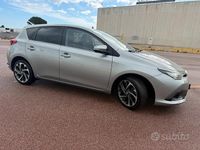 Usata Toyota Auris Lounge 90 CV (66 kW) 2016 Grigio Berlina