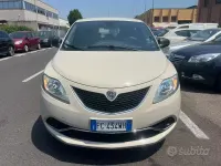 Usata Lancia Ypsilon Platinum 69 CV (50 kW) 2016 Giallo Utilitaria