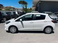 Begagnad Toyota Yaris Active 90 HK (66 kW) 2015 Vit Halvkombi