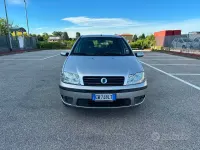 Usata Fiat Punto Dynamic 60 CV (44 kW) 2005 Grigio Utilitaria