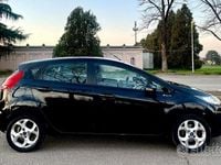 Usata Ford Fiesta 97 CV (71 kW) 2012 Nero Utilitaria