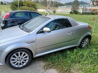 Usata Opel Tigra 90 CV (66 kW) 2005 Grigio Cabrio