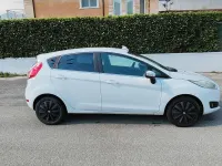 Usata Ford Fiesta 97 CV (71 kW) 2014 Bianco Utilitaria