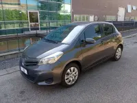 Usata Toyota Yaris 69 CV (50 kW) 2012 Grigio Utilitaria