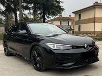 Usata VW Passat R-line 150 CV (110 kW) 2024 Nero Station wagon