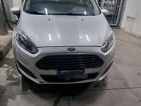 Usata Ford Fiesta 75 CV (55 kW) 2015 Grigio Utilitaria