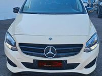 Begagnad Mercedes B200 Premium 136 HK (100 kW) 2017 Beige Minibuss