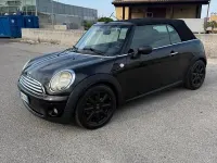 Usata Mini Cooper Cabriolet 120 CV (88 kW) 2009 Nero Cabrio