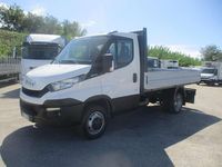 Usata Iveco Daily 106 CV (77 kW) 2015 Bianco