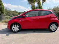 Usata Toyota Aygo 69 CV (50 kW) 2017 Rosso Utilitaria