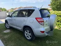 Second-hand Toyota RAV4 150 CP (110 kW) 2009 Gri SUV