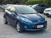 Usata Ford Fiesta Titanium 90 CV (66 kW) 2010 Bluazzurro Berlina
