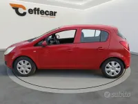 Usata Opel Corsa Enjoy 60 CV (44 kW) 2009 Rosso Utilitaria