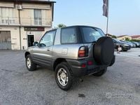 Usata Toyota RAV4 128 CV (94 kW) 1999 SUV