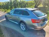 Usata Skoda Superb Executive 150 CV (110 kW) 2018 Grigio Station wagon