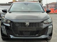 Usata Peugeot 208 Allure 101 CV (74 kW) 2025 Nero Utilitaria