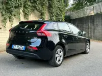 Usata Volvo V40 Kinetic 115 CV (84 kW) 2013 Nero Berlina