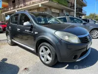 Usata Dacia Sandero Stepway 88 CV (64 kW) 2012 Grigio Berlina