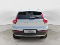 Usata Volvo XC40 Momentum 150 CV (110 kW) 2020 Bianco SUV