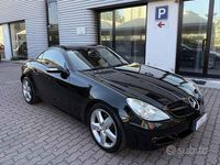 Usata Mercedes SLK200 163 CV (119 kW) 2006 Nero / metallizzato Cabrio
