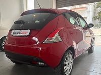 Usata Lancia Ypsilon Gold 69 CV (50 kW) 2013 Rosso Utilitaria