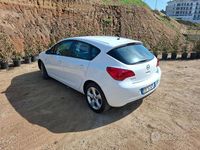 Usata Opel Astra Cosmo 101 CV (74 kW) 2011 Bianco Berlina