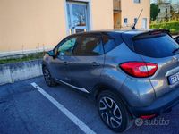 Usata Renault Captur 110 CV (80 kW) 2015 Grigio SUV