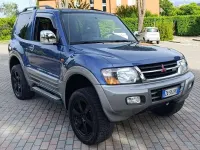Usata Mitsubishi Pajero 203 CV (149 kW) 2002 Blu/azzurro SUV