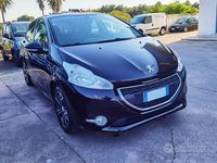 Usata Peugeot 208 Active 68 CV (50 kW) 2015 Nero Utilitaria