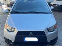 Usata Mitsubishi Colt Invite 95 CV (69 kW) 2009 Grigio Utilitaria