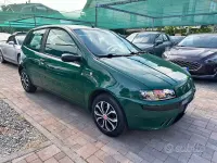 Usata Fiat Punto 80 CV (58 kW) 2001 Verde Utilitaria