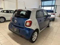 Usata Smart ForFour 71 CV (52 kW) 2015 Blu/azzurro Utilitaria