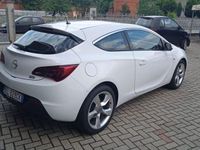 usata Opel Astra GTC con impianto GPL